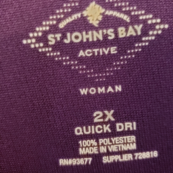 ❤️SOLD!❤️2 workout shirts for 1 price - Picture 3 of 7